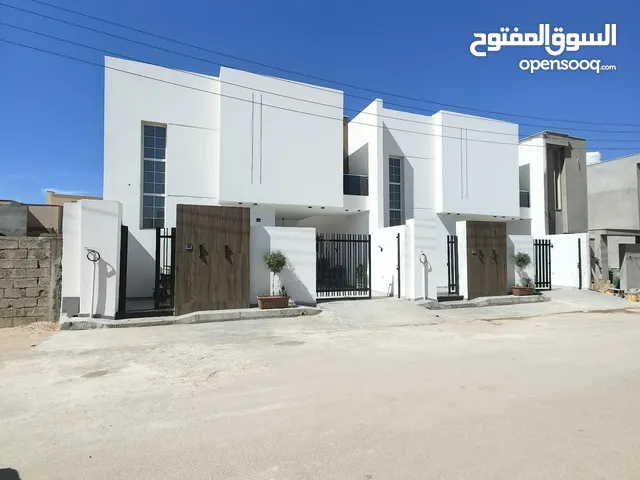 250 m2 4 Bedrooms Villa for Sale in Tripoli Al-Serraj