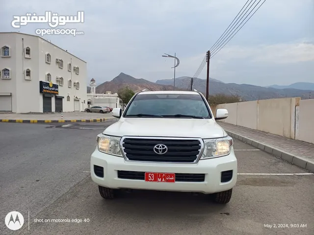 SUV Toyota in Al Dakhiliya