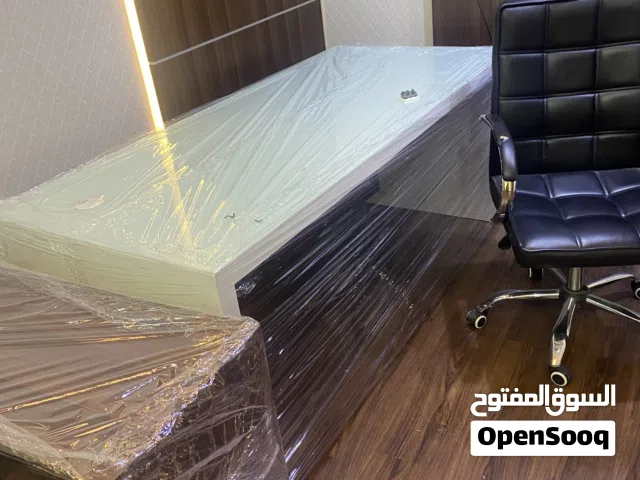 2طاوله وثنين حراسي