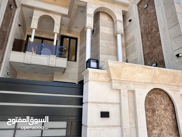 170m2 4 Bedrooms Villa for Sale in Baghdad Zayona
