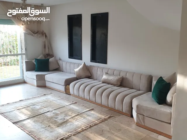 اثاث منزلي متنوع تقريبا جديد راقي من افضل النوعيات