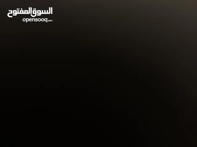 أبحث عن شقّة صغيرة شقّة مفروشة (نوم، صالون، مطبخ، حمّام) بمنطقة الجاردنز أو خلدا أو ما هو قريب