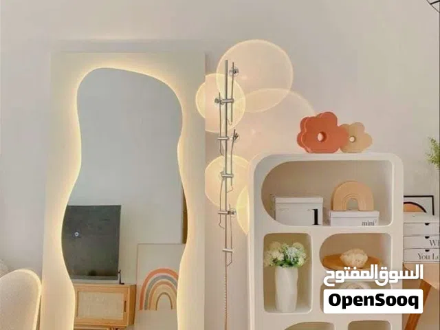 مرايا ثلاث ميلي مع إضاءه الطول متر والعرض متر والقزاز سعودي