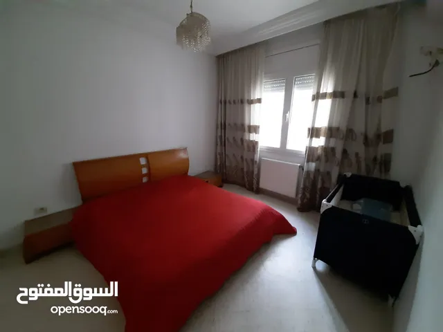 شقة للكراء بالسنة في موقع استراتيجي في قرطاج