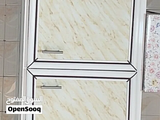 مطبخ علوي و سفلي  علوي 6 درفات  السفلي حرف   L   6 درفات و 4 جوارير