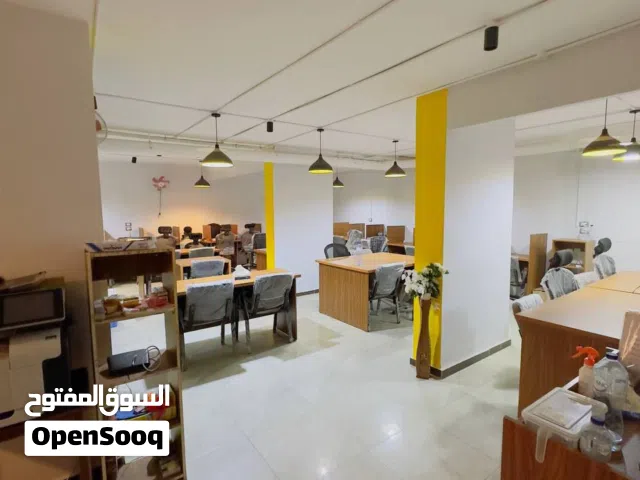 work space  للبيع