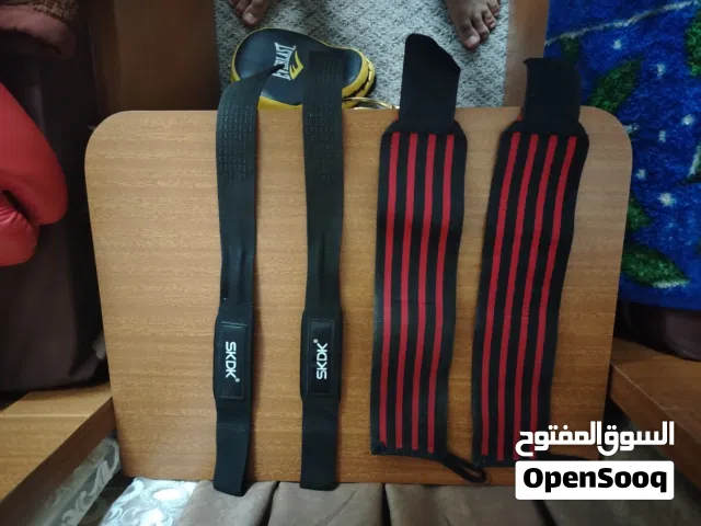 مشداد معاصم وحبل مساعد الأوزان بحالة ممتازة