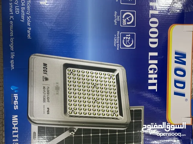 للبيع كشاف يشتغل على الطاقه الشمسيه ينفع حق الي عنده قفص طيور في السطح او باركات ويحتاج لها اضاءه