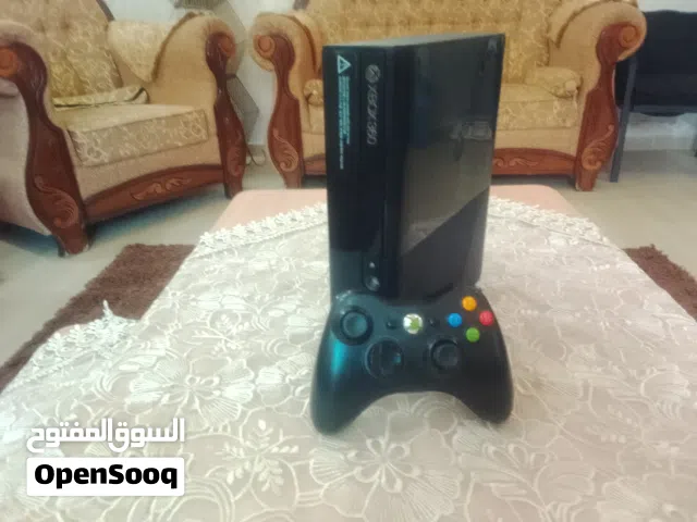 جهاز XBOX360 e مستعمل