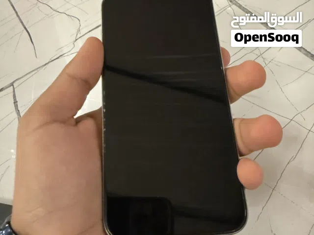 للبيع ايفون 15 برو ماكس نظيف كلش بطارية 89 الملحقات بس الكارتونة
