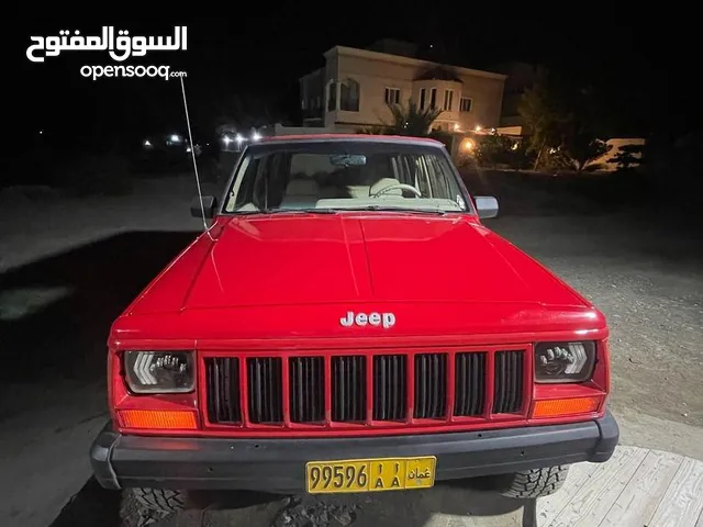 Used Jeep Cherokee in Al Dakhiliya