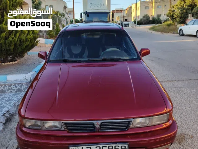 1992 ميتسوبيشي جالنت Standard
