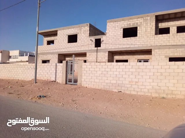 400 m2 More than 6 bedrooms Townhouse for Sale in Mafraq Other