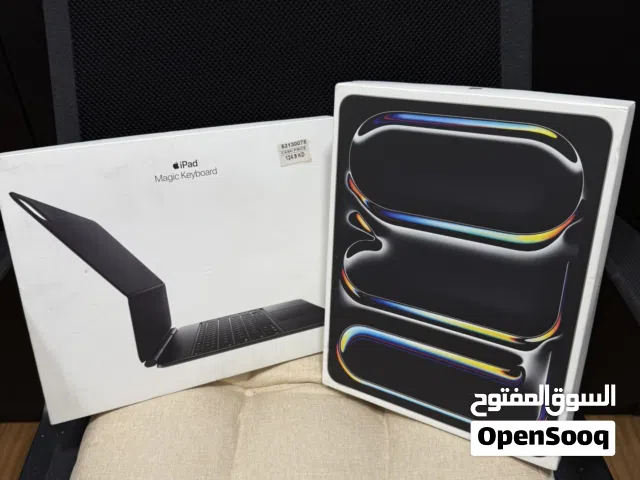 iPad Pro M4 13 inch + Magic Keyboard