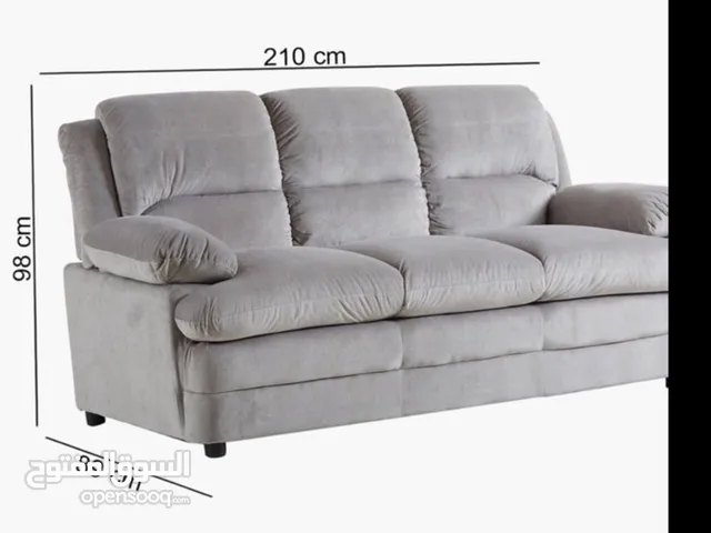 كنب للبيع بحالة جيدة جدا بسعر مناسب