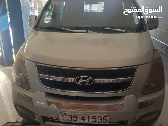 باص هيونداي جراند H1 2010 للبيع