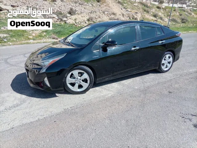 2017 تويوتا بريوس Prius