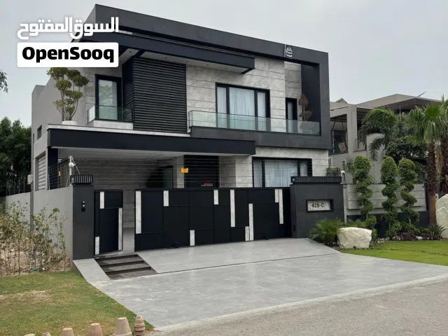 350 m2 5 Bedrooms Townhouse for Rent in Basra Jubaileh
