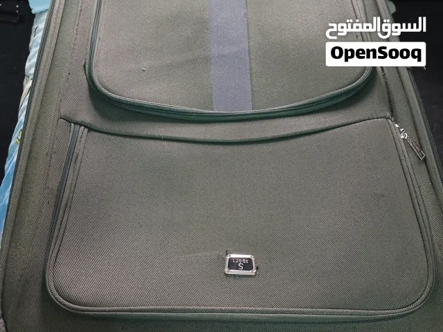 حقيبة سفر حجم كبير