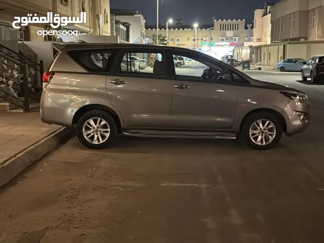 سيارة تويوتا انوفا للبيع في الجبيل 7 راكب