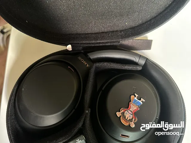 Sony WH-1000XM4 headphones for sale in great condition!!