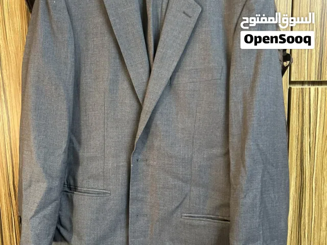 مجموعة ملابس للبيع رسمية