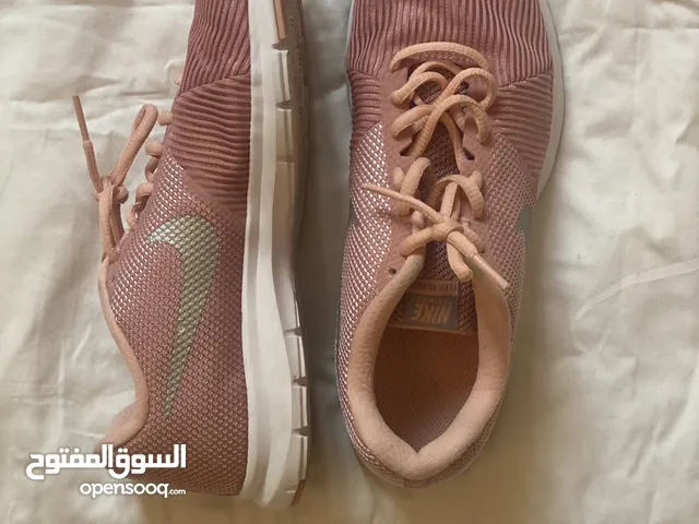Pink Sport Shoes in Tripoli