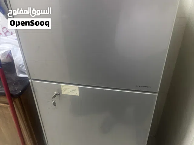 للبيع – ثلاجة هيتاشي بحالة ممتازة