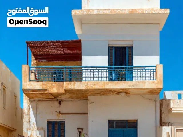 حوش للايجار للايجار الخدمي فقط دورين وملحق