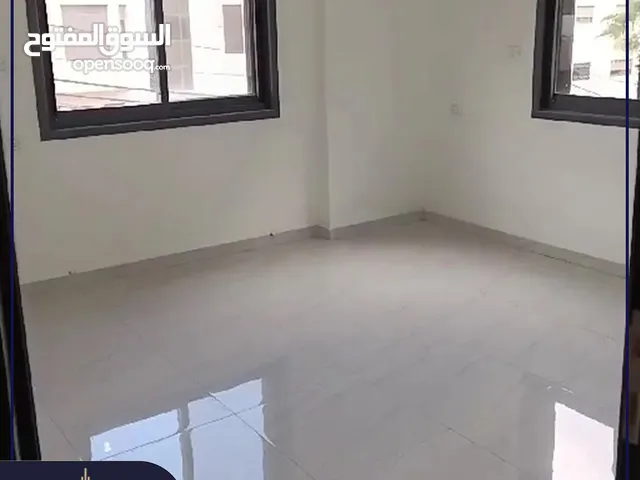 165m2 3 Bedrooms Apartments for Sale in Ramallah and Al-Bireh Ein Munjid