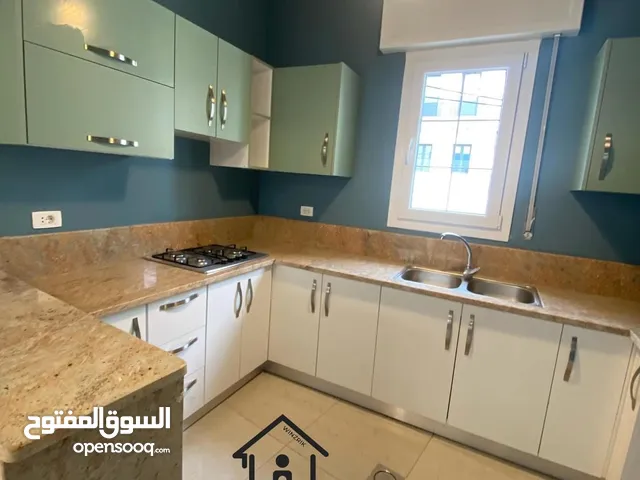 350 m2 More than 6 bedrooms Villa for Rent in Tripoli Al-Nofliyen