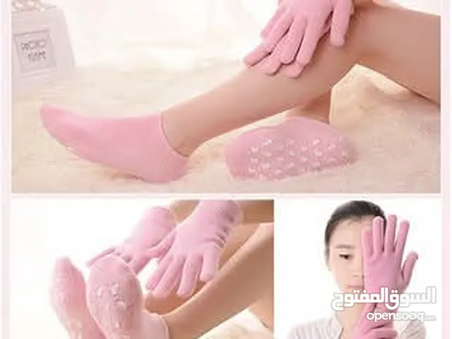 قفازات الجل السحري لليدين والقدمين تحتوي طبقة الجل على فيتامين E وزيوت الجوجوبا واللافندر