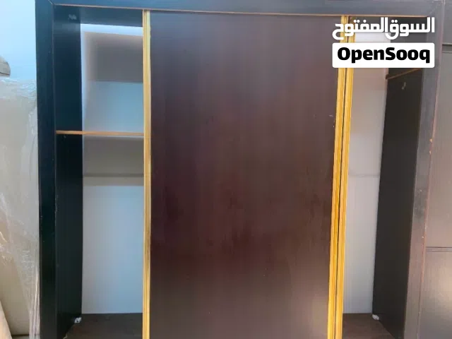 خزانة بابين سحاب للبيع