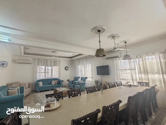 520 m2 More than 6 bedrooms Villa for Sale in Muscat Al Khoud