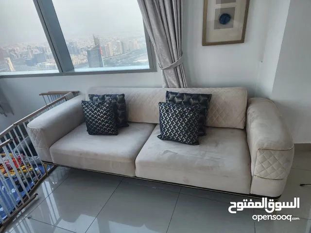 Like new 3-Seater velvet sofa