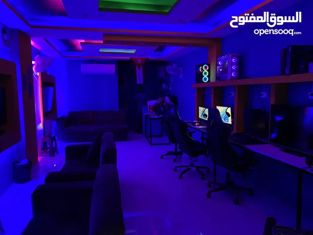 محل pc+ps للبيع الموقع مادبا شارع كارفور بالقرب من شركة الكهرباء