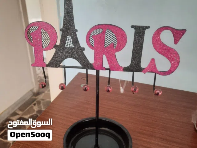 للبيع قطعة ديكور أنيقة بشكل كلمة PARIS