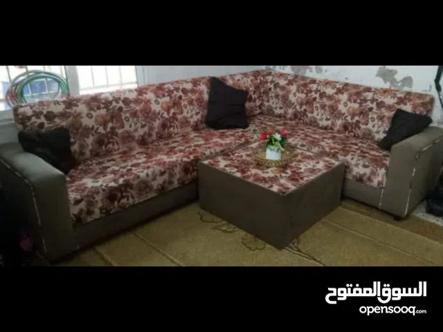 كنب بحالة الوكالة