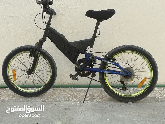 سيكل استعمال نظيف استعمال شهرين ما في بريكات فقط وكل شيء شغال وقابل التفاوض