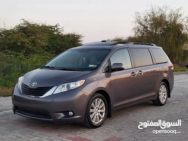 Used Toyota Sienna in Ras Al Khaimah