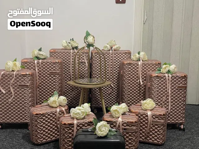 شناتي جهاز عرايس جديد غير مستعمل نهائي مع الزينه والستاند الطقمين على 250جديد غير مستعمل