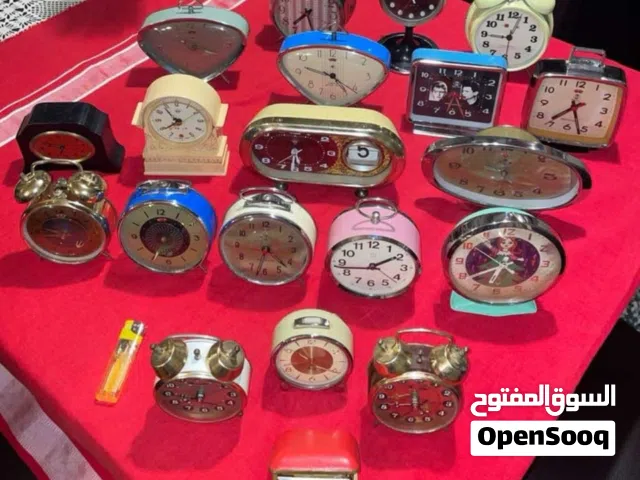 ساعات منبهه من الزمن الجميل. التفاصيل داخل الوصف.