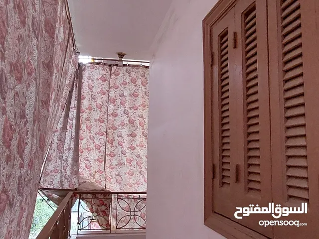 135 m2 4 Bedrooms Townhouse for Sale in Qalubia Khosous