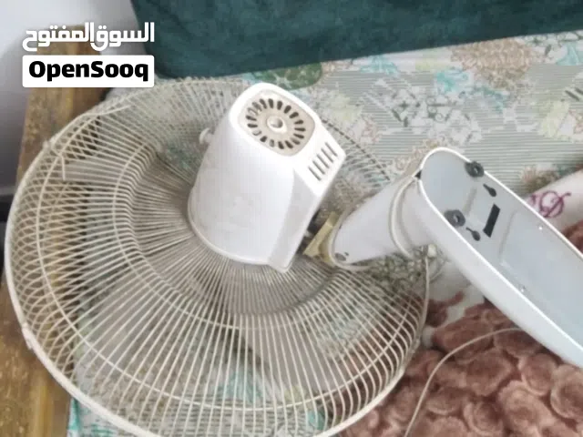 مراوح عدد 2للبيع. واحده تعليق والثانيه عمود