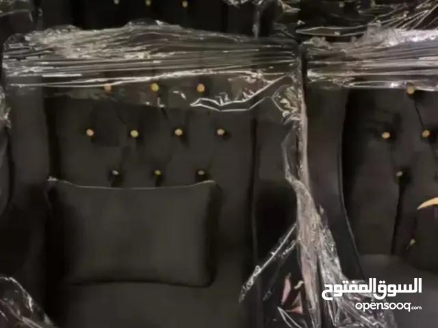 كنب فآخر بأعلى جودة و المقاييس و اجود انواع القماش و الخشب البلوط جديد غير مستعمل