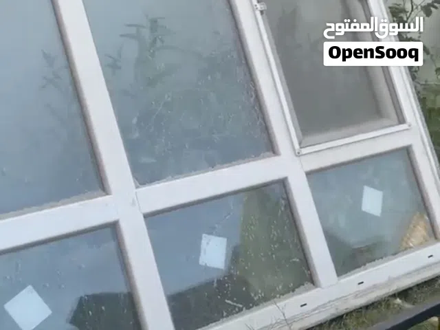 شباك و فريم