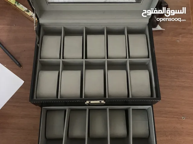 بوكس ساعات نظيف جداً جداً