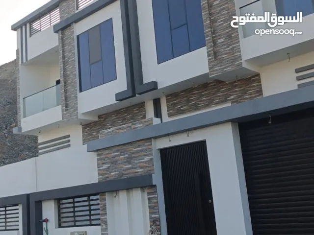 مطلوب وعاجل جدا ممول لعدم الاستطاعه الماليه لتكمله عمل مشروع توين فله بمبلغ 5 الاف  تابع الوصف