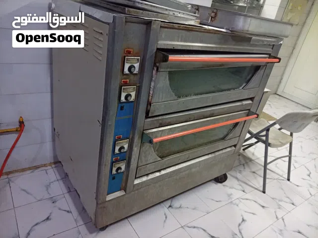 فرن كهربائي بحالة ممتازة