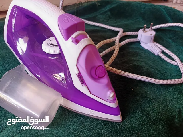 مكواة بخار Conti بنفسجية – شبه جديدة، استخدام خفيف جدًا